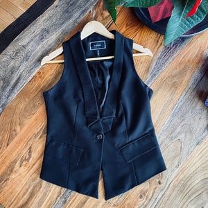 Women’s Le Chateau Vest